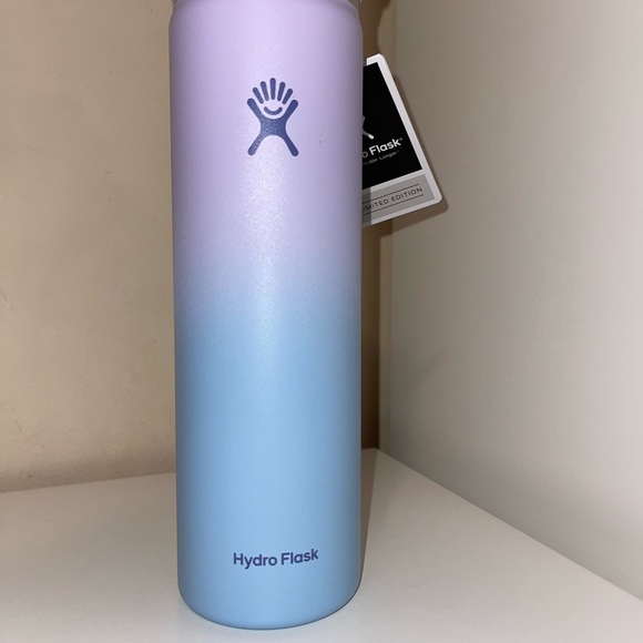 SPECIAL EDITION 24 OZ HYDRO FLASK - AURORA - Picture 2 of 3